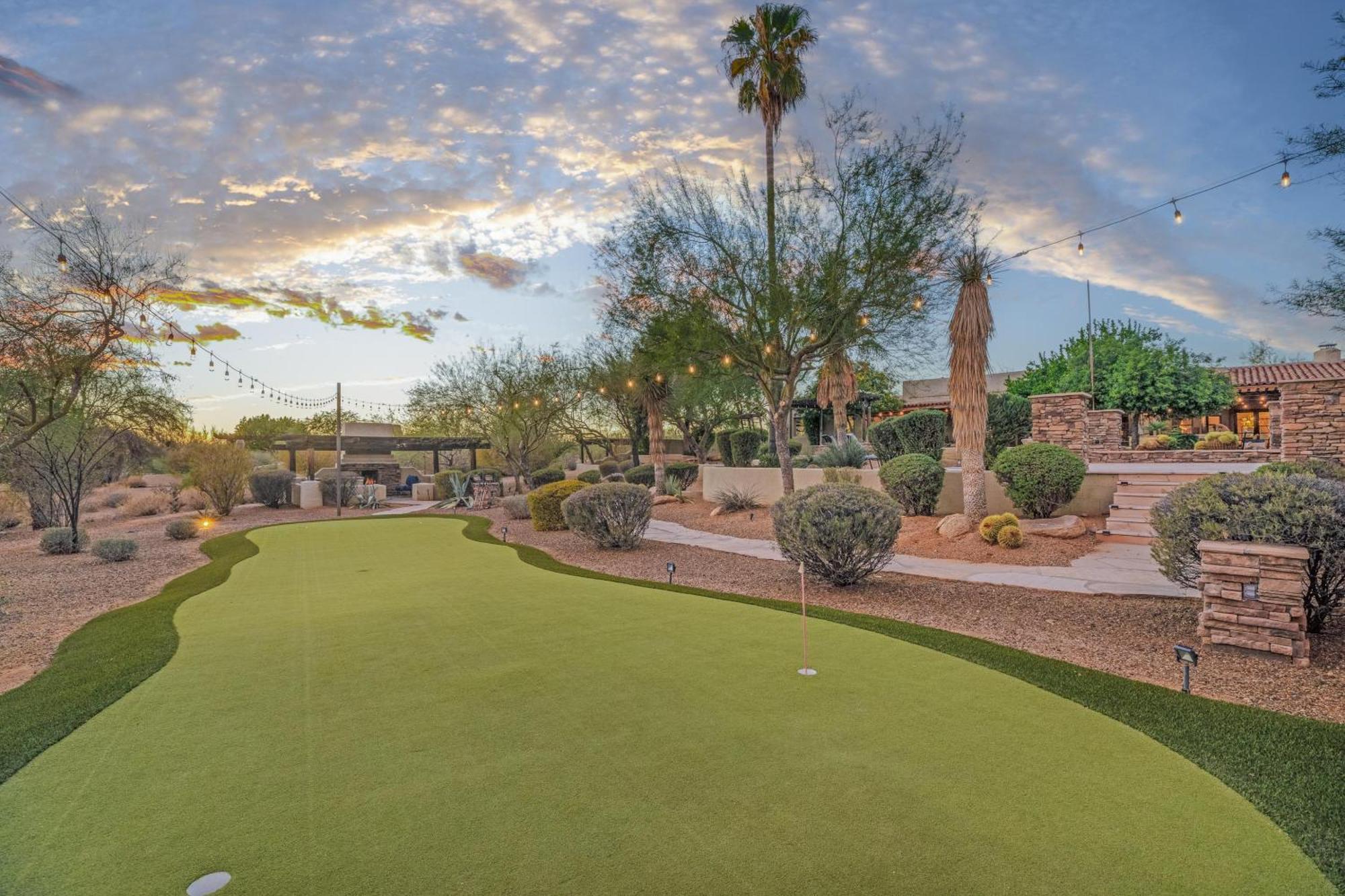 Bocce Court, Heated Pool, Spa, Putting Green, Villa Scottsdale
